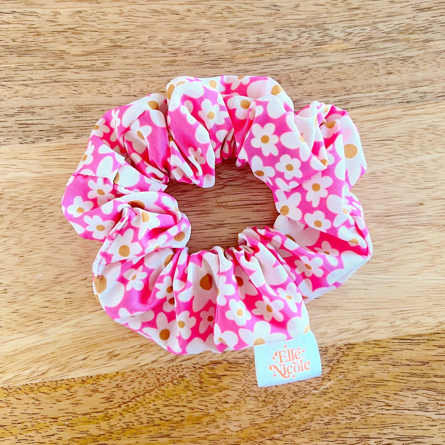 Scrunchie - Pink Daisy Pattern